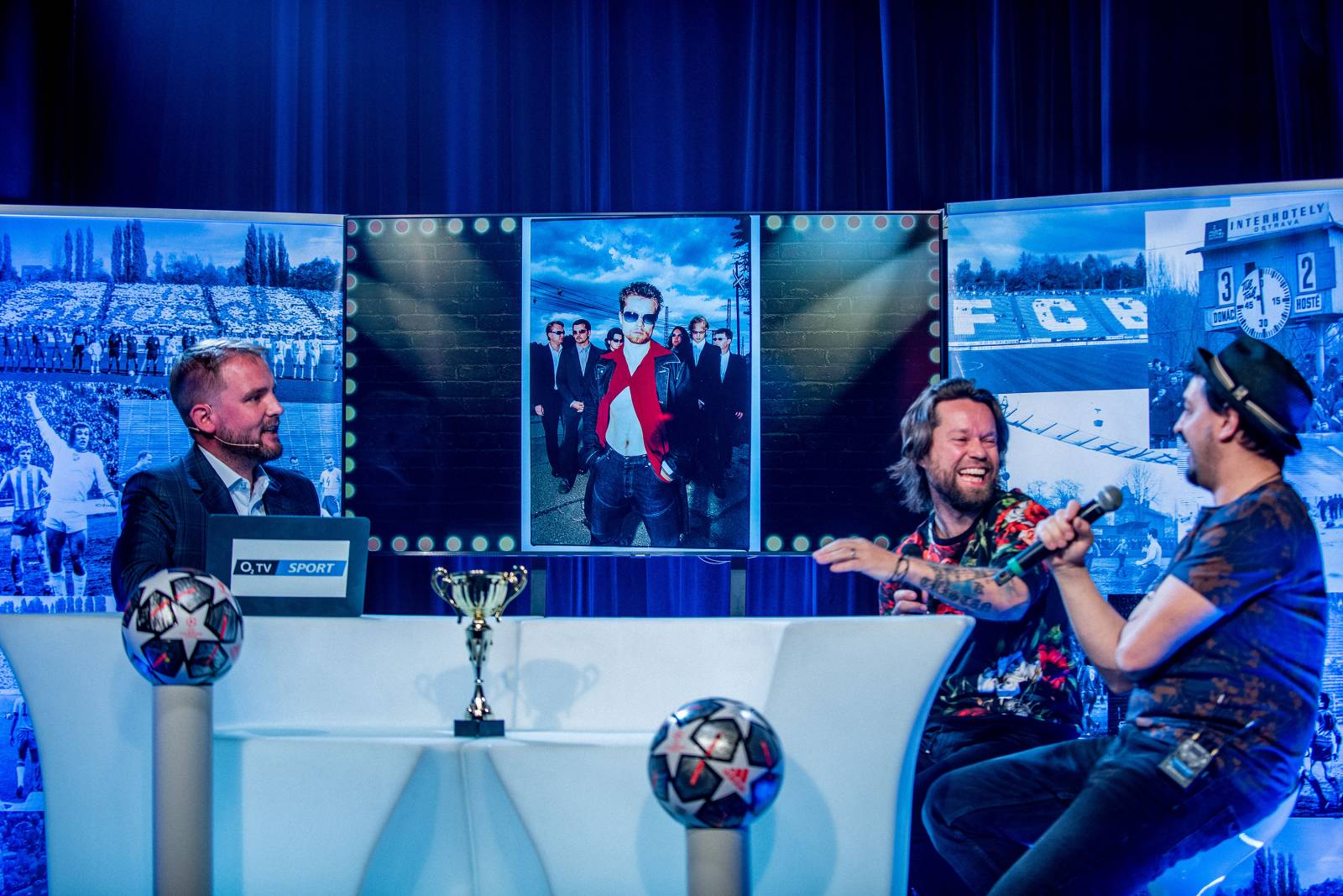 Bohatý program včetně studia Ligy mistrů. Streamovaný koncert Kryštof byl plnohodnotnou show