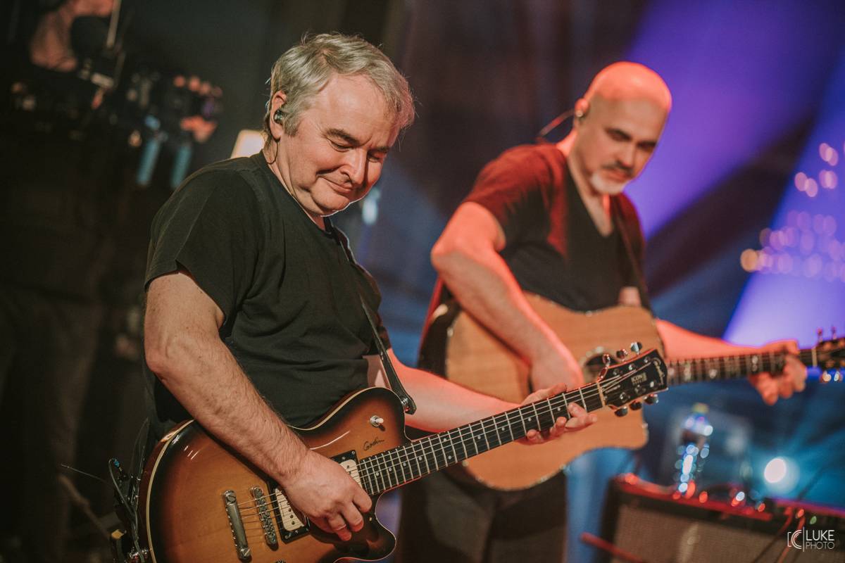 Mňága a Žďorp zahájila jarní turné a bylo to Spešl. Petr Fiala oslavil narozeniny, blahopřáli Tomáš Hanák, Petr Váša i Čechomor