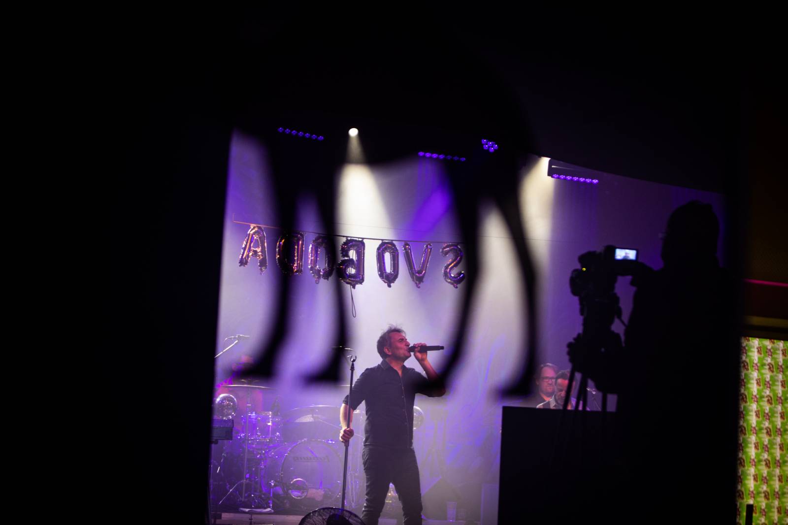 Mig 21 zahráli v Lucerna Music Baru, sledovali je fanoušci z celého světa