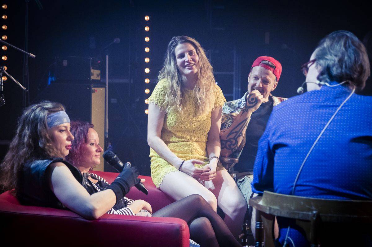 Gaia Mesiah vyhrávala z Paláce Akropolis, energie jako za normálních časů nechyběla