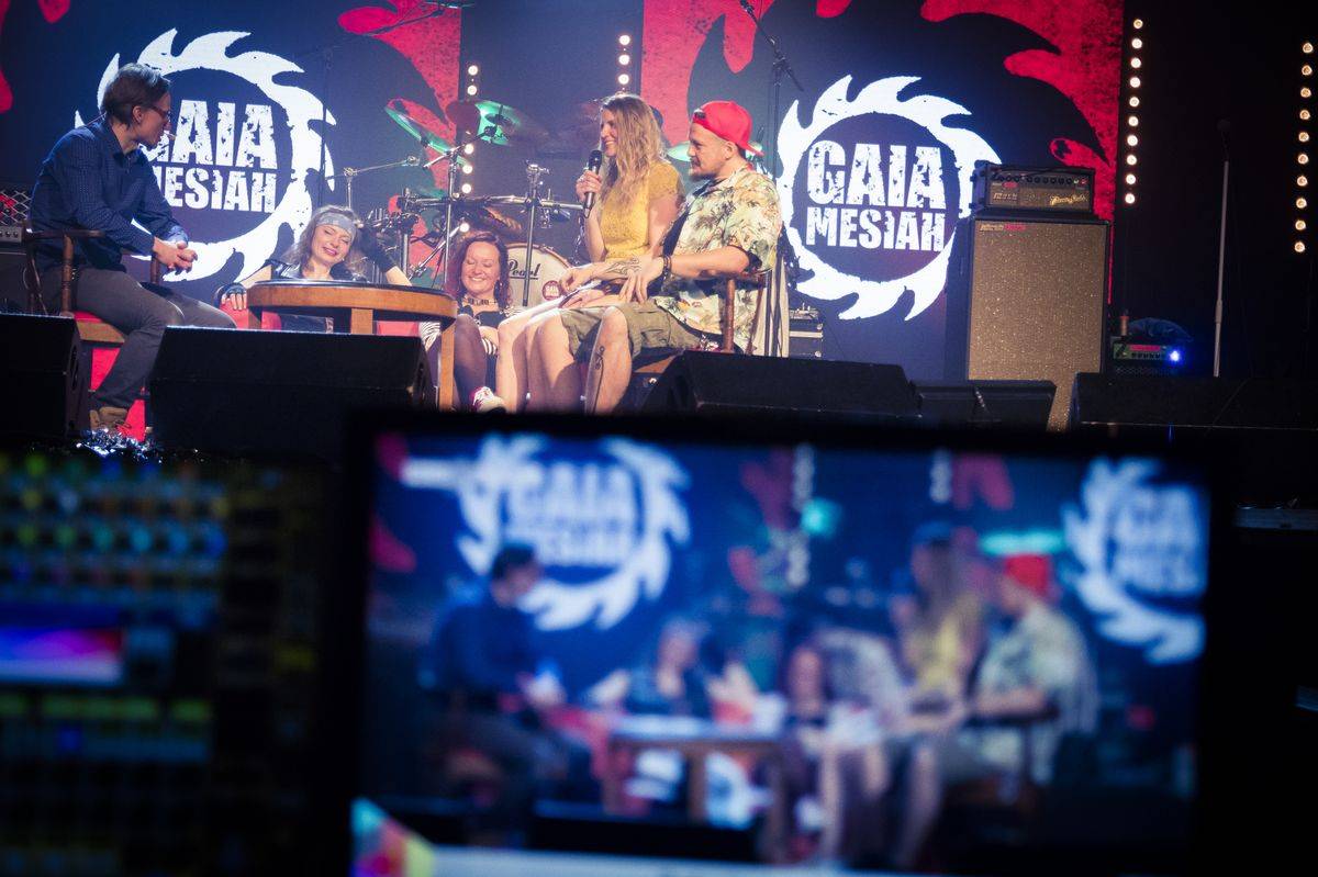 Gaia Mesiah vyhrávala z Paláce Akropolis, energie jako za normálních časů nechyběla