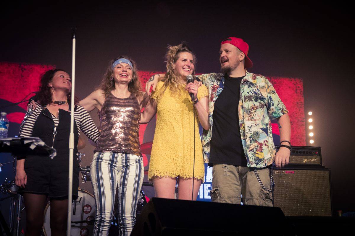 Gaia Mesiah vyhrávala z Paláce Akropolis, energie jako za normálních časů nechyběla