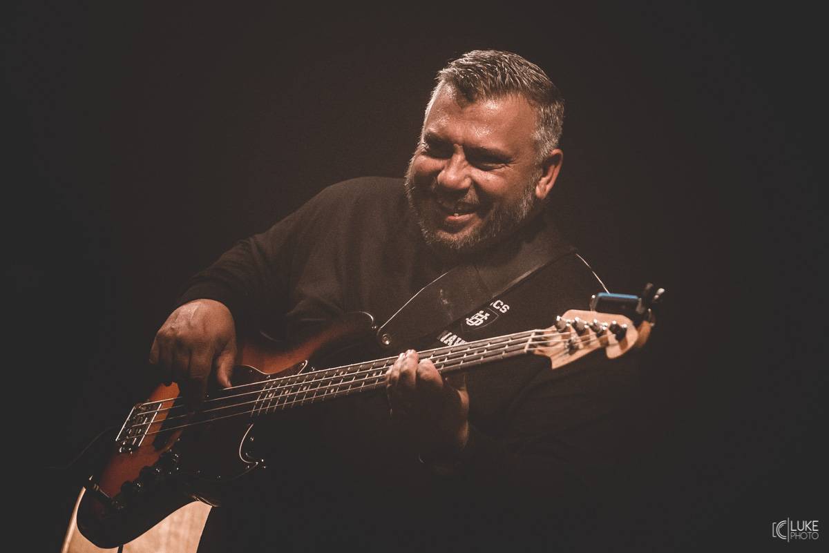 Terne Čhave zatopili v Litomyšli pod kotlem. Pověstní svojí energií na pódiu předvedli parádní koncert