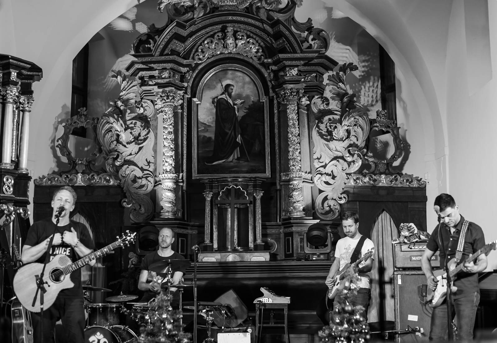 Tomáš Klus hrál v Táboře nové písně, jsou určeny Zemanovi a Babišovi