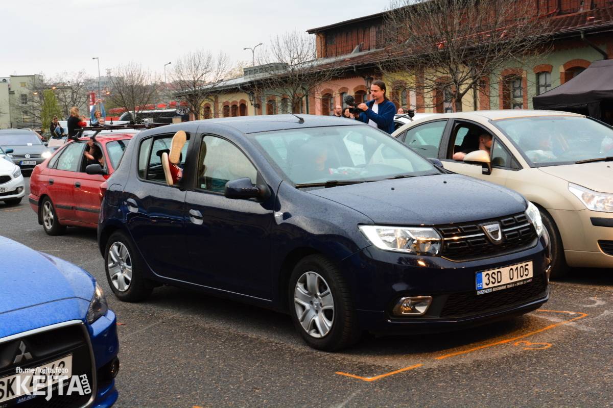 Znouzectnost opět rozproudila krev diváků na Artparkingu