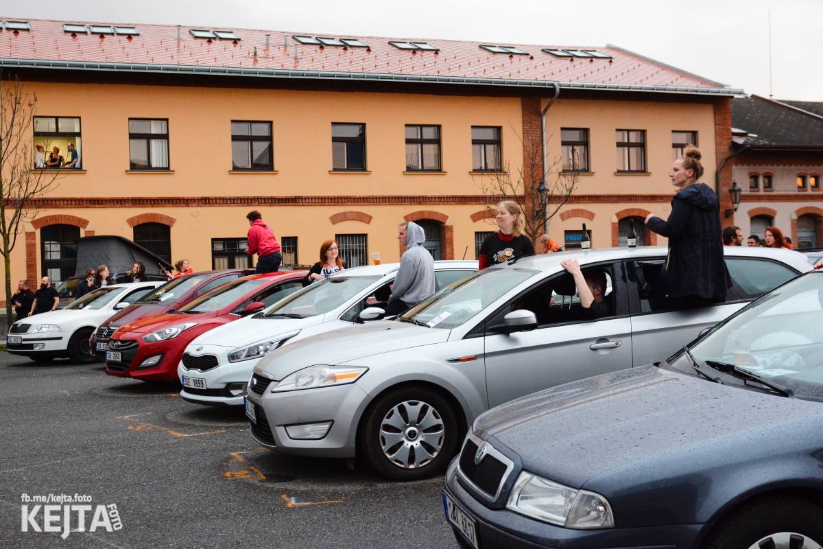 Znouzectnost opět rozproudila krev diváků na Artparkingu