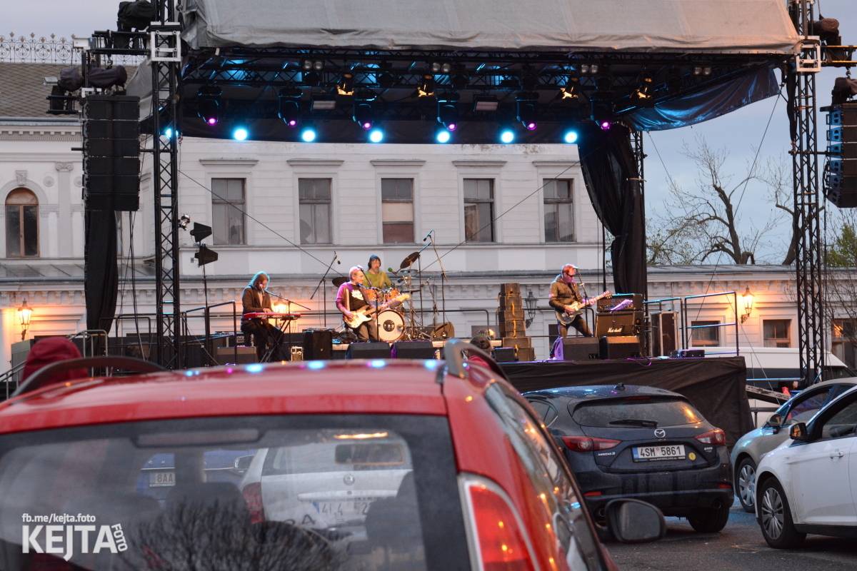 Znouzectnost opět rozproudila krev diváků na Artparkingu