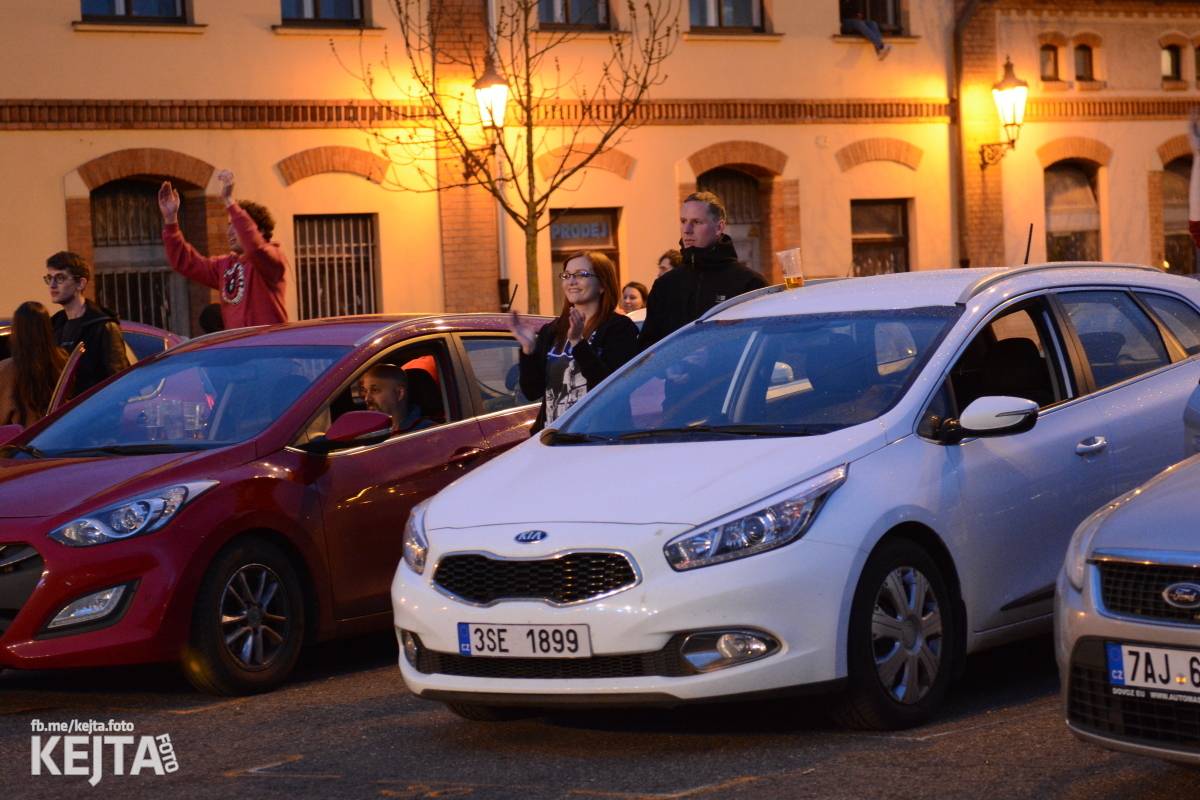 Znouzectnost opět rozproudila krev diváků na Artparkingu