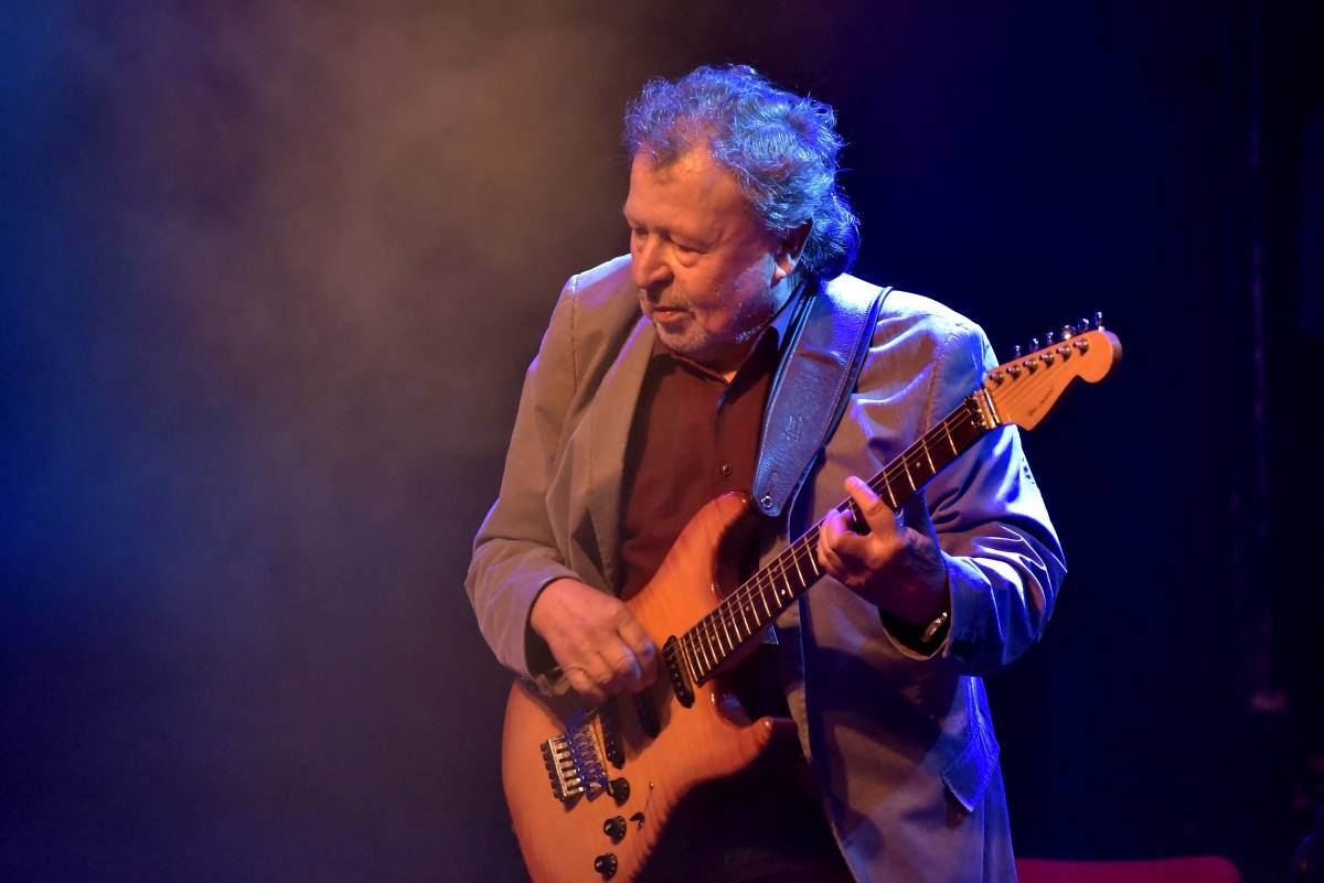 Bluefest objektivem Davida Webra. Festival sledovali fanoušci online