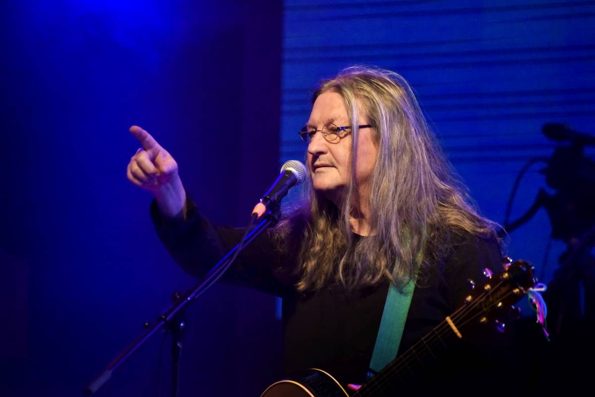 Bluefest objektivem Davida Webra. Festival sledovali fanoušci online