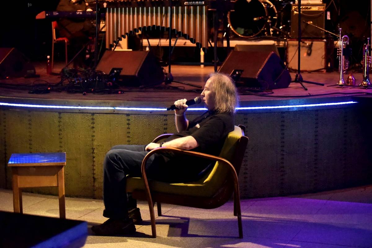 Bluefest objektivem Davida Webra. Festival sledovali fanoušci online