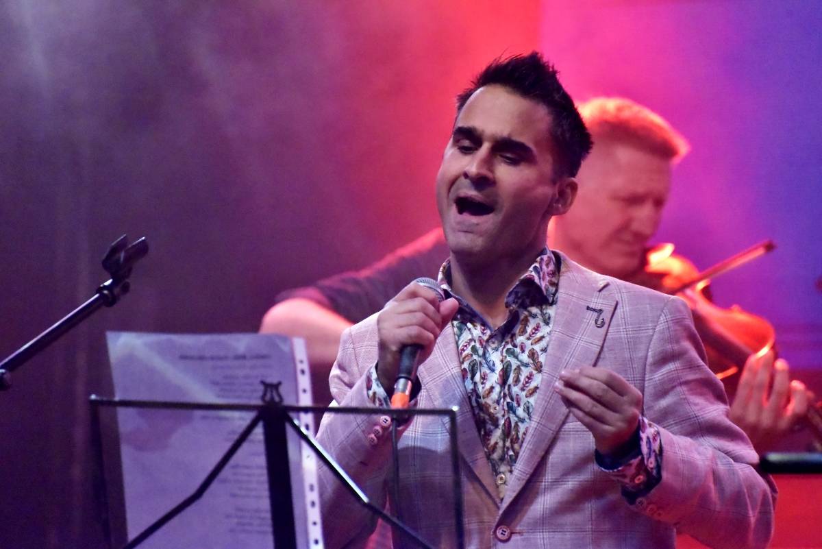 Bluefest objektivem Davida Webra. Festival sledovali fanoušci online