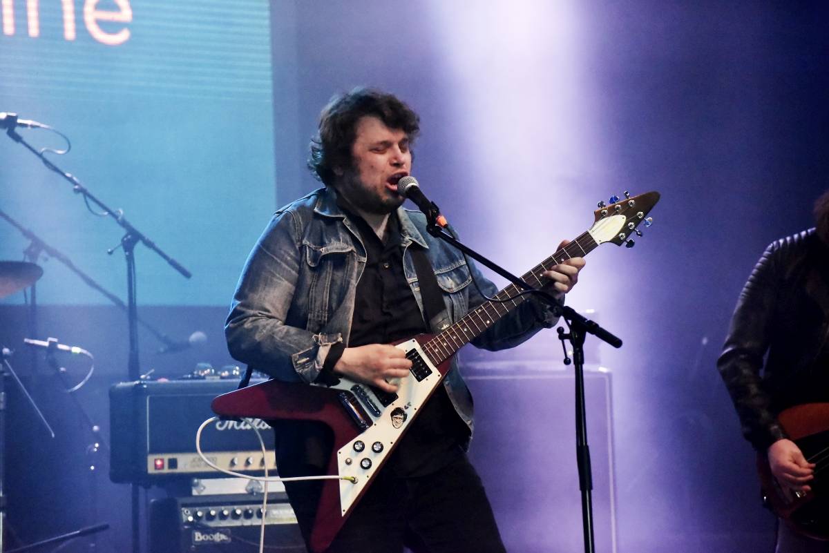 Bluefest objektivem Davida Webra. Festival sledovali fanoušci online