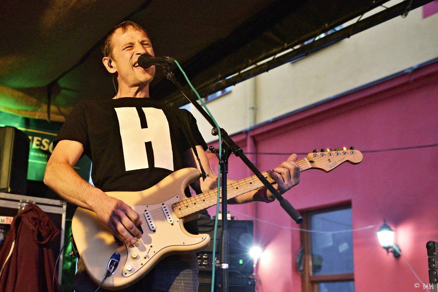 Do Plzně se vrátila živá muzika, Wohnout přijeli k Zachovi