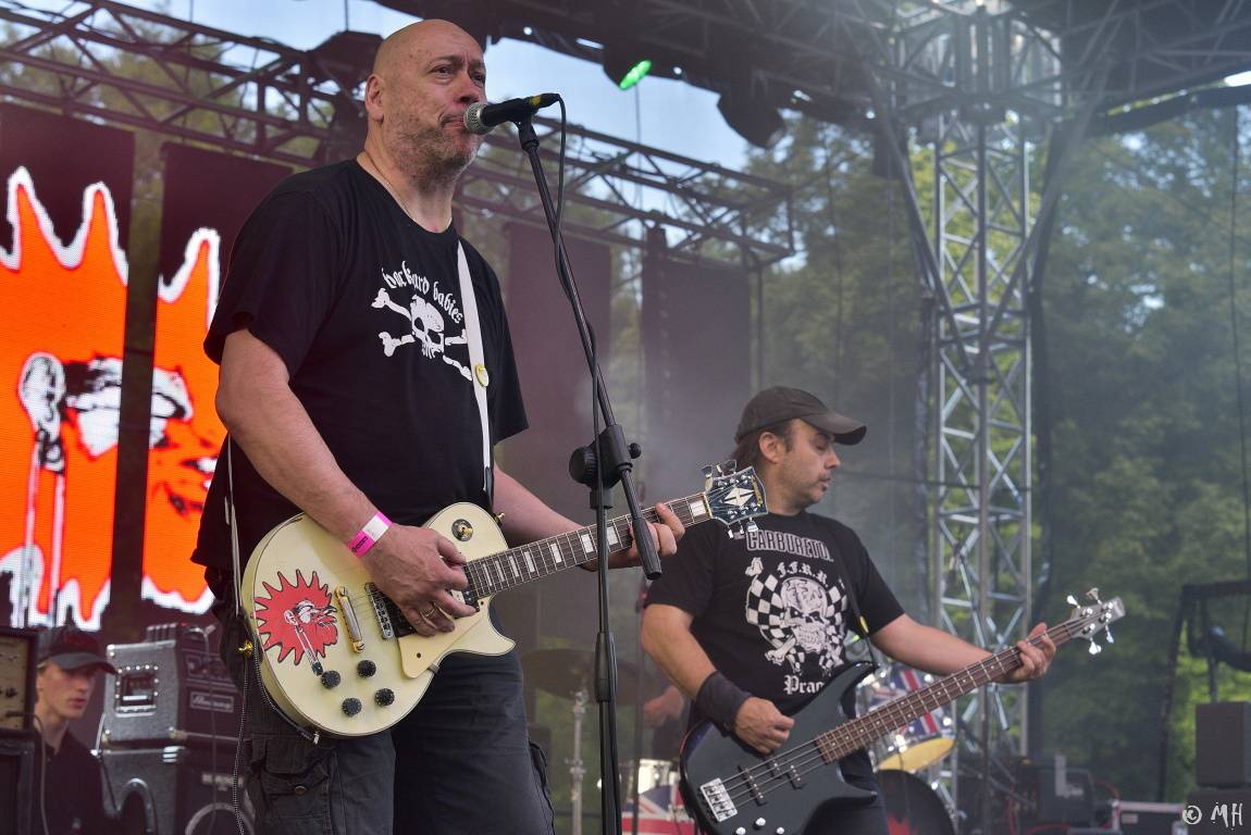 Tři sestry zamířili do Plzně, zazpíval i frontman Plexis