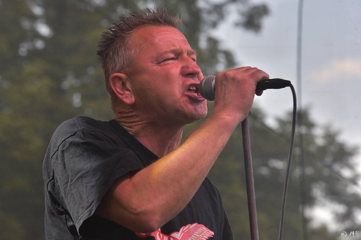 Tři sestry zamířili do Plzně, zazpíval i frontman Plexis