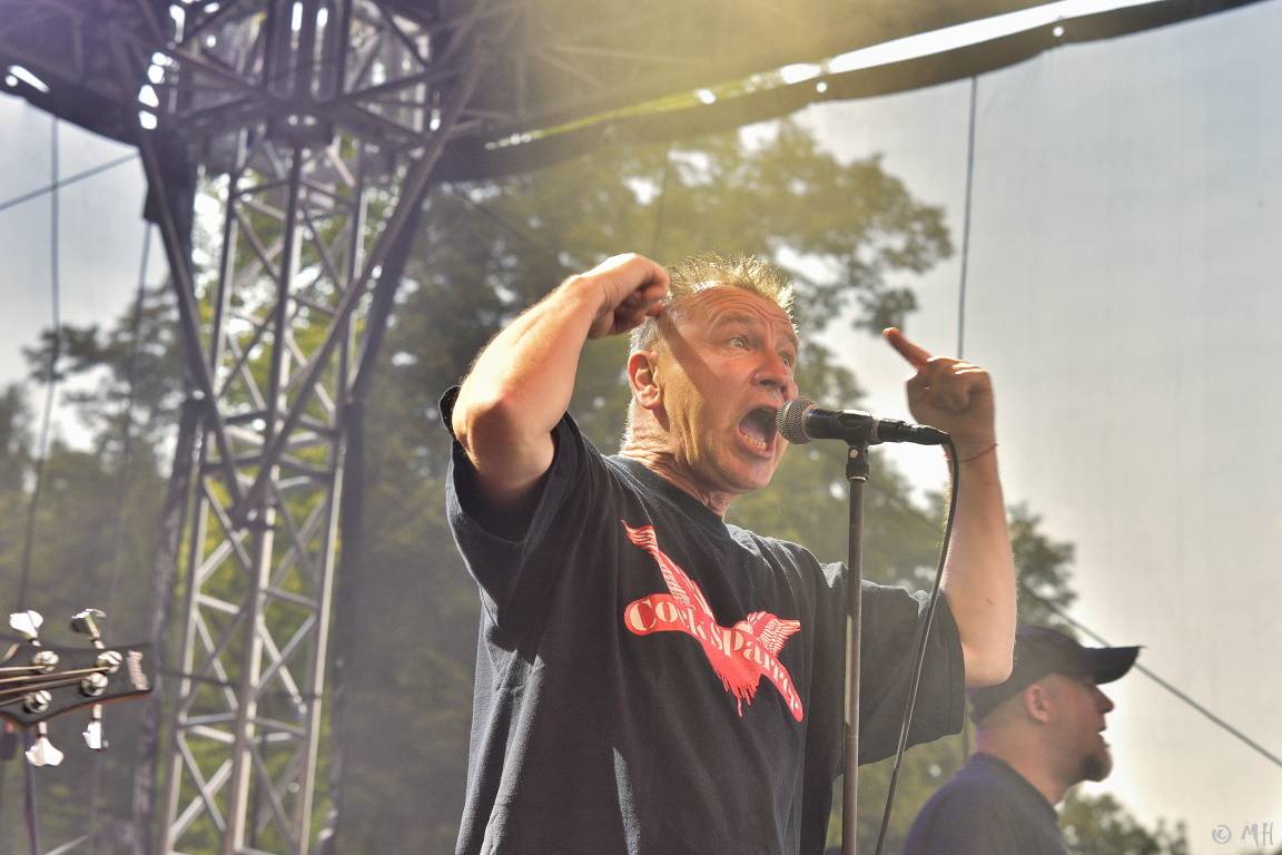 Tři sestry zamířili do Plzně, zazpíval i frontman Plexis