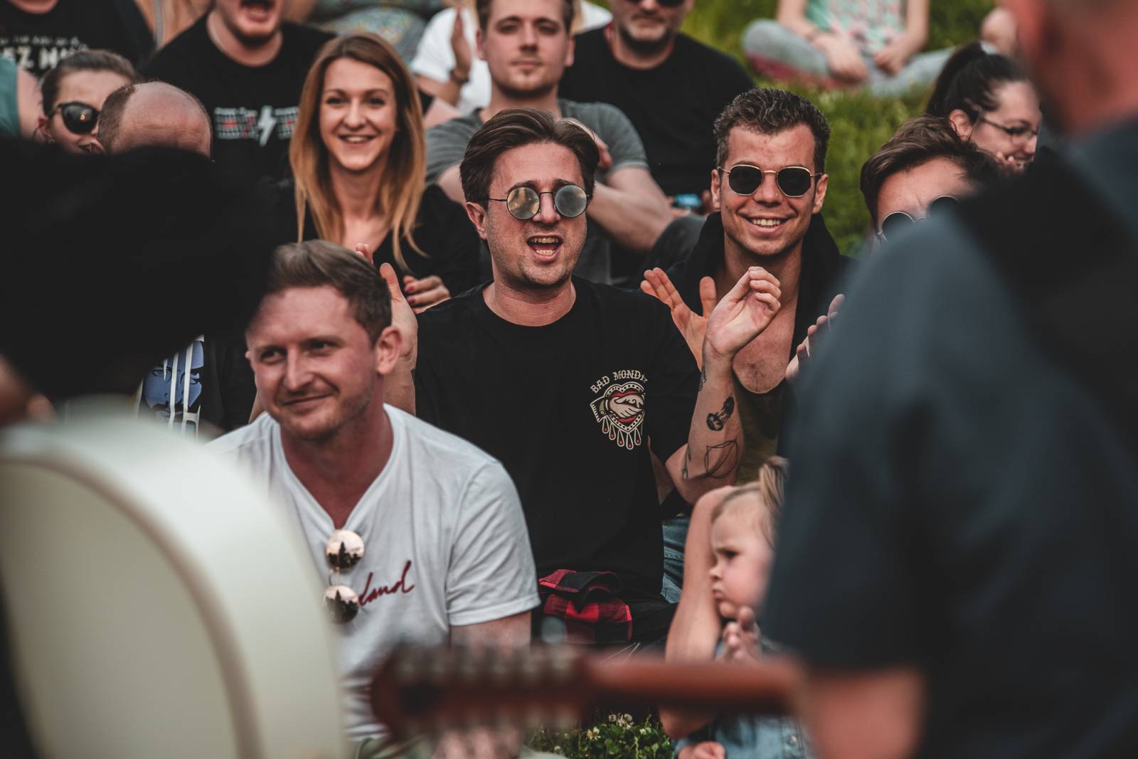 Lucie odehrála utajený minikoncert v Riegrových sadech