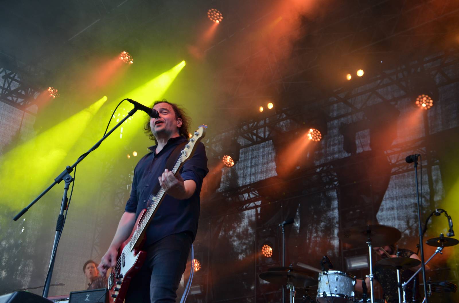 Žhavé polibky, hit za hitem i country song. Chinaski zahráli v Ledárnách Braník