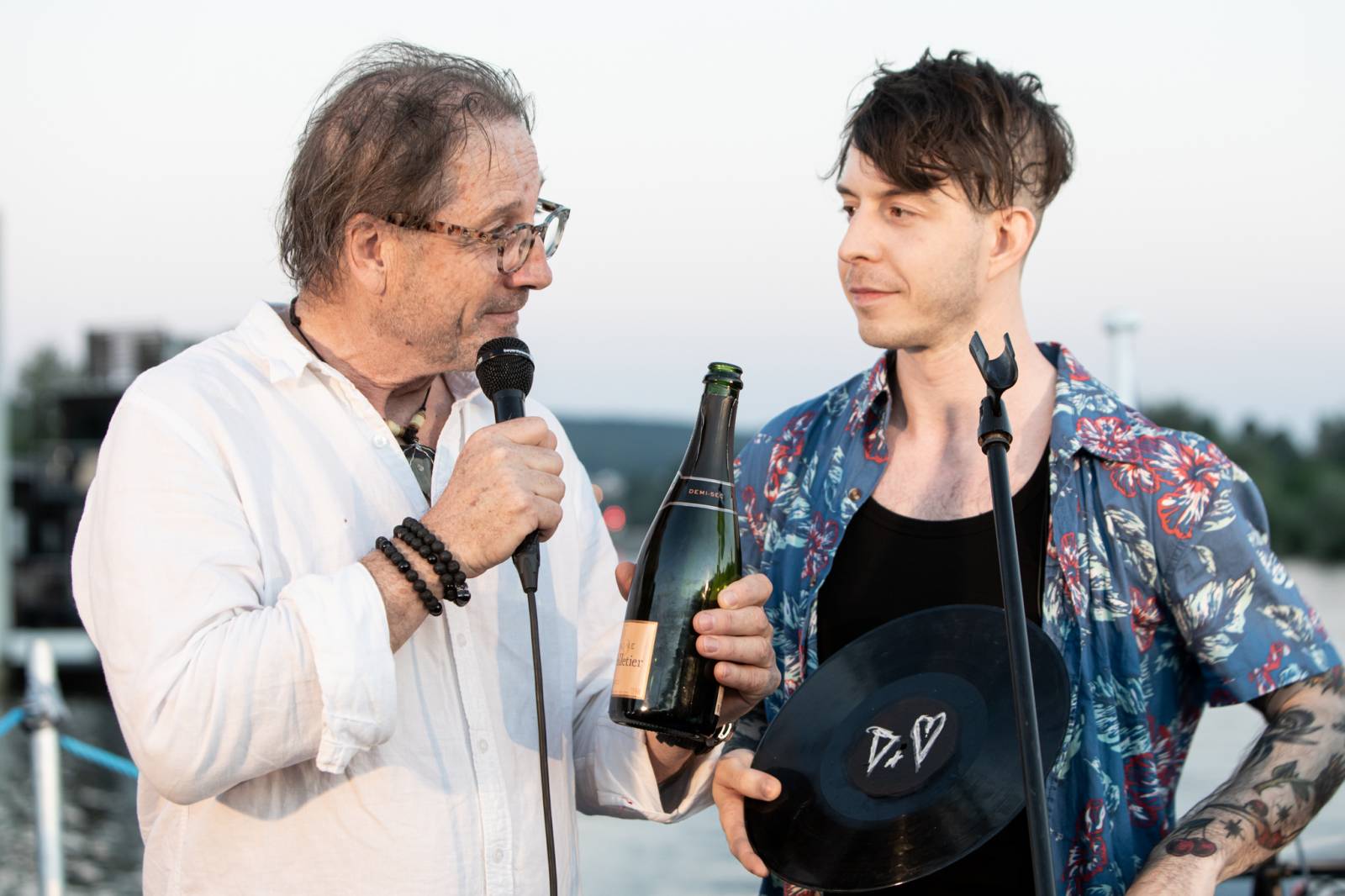 Deaf Heart pokřtili na lodi album Soft Heart Attack