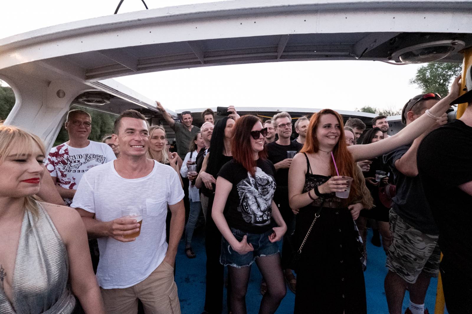 Deaf Heart pokřtili na lodi album Soft Heart Attack