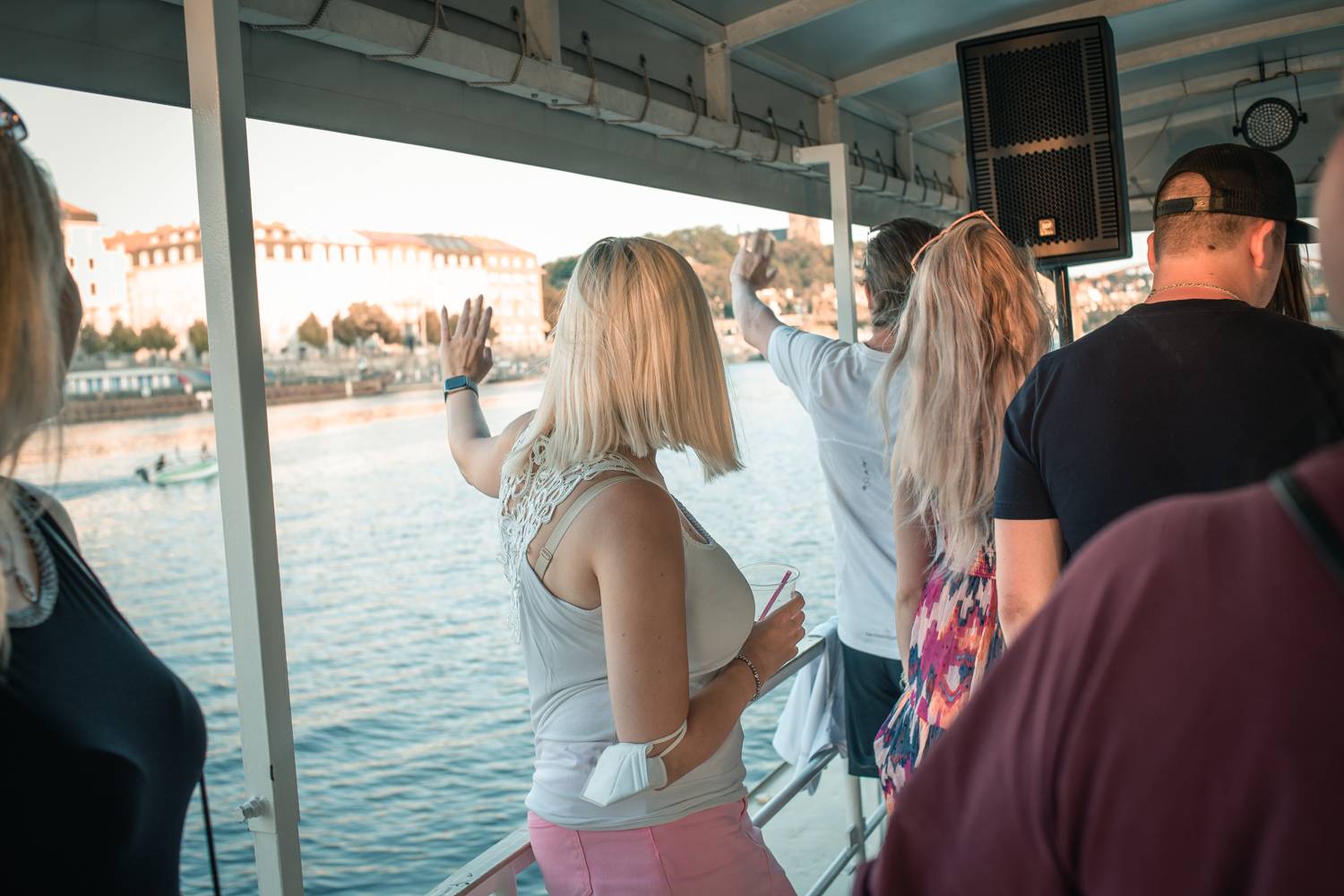 Voxel rozhoupal palubu lodi, zazpíval i dosud nevydanou píseň