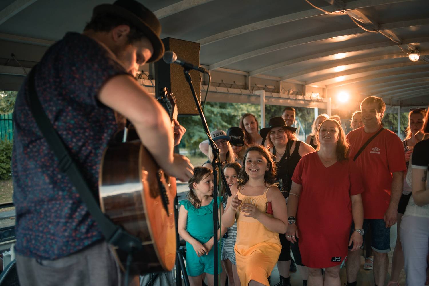 Voxel rozhoupal palubu lodi, zazpíval i dosud nevydanou píseň