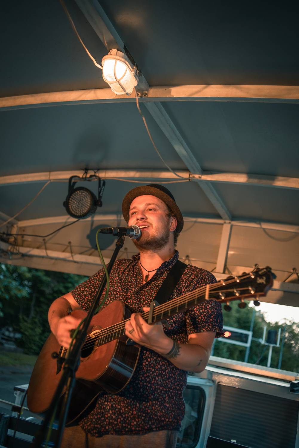 Voxel rozhoupal palubu lodi, zazpíval i dosud nevydanou píseň