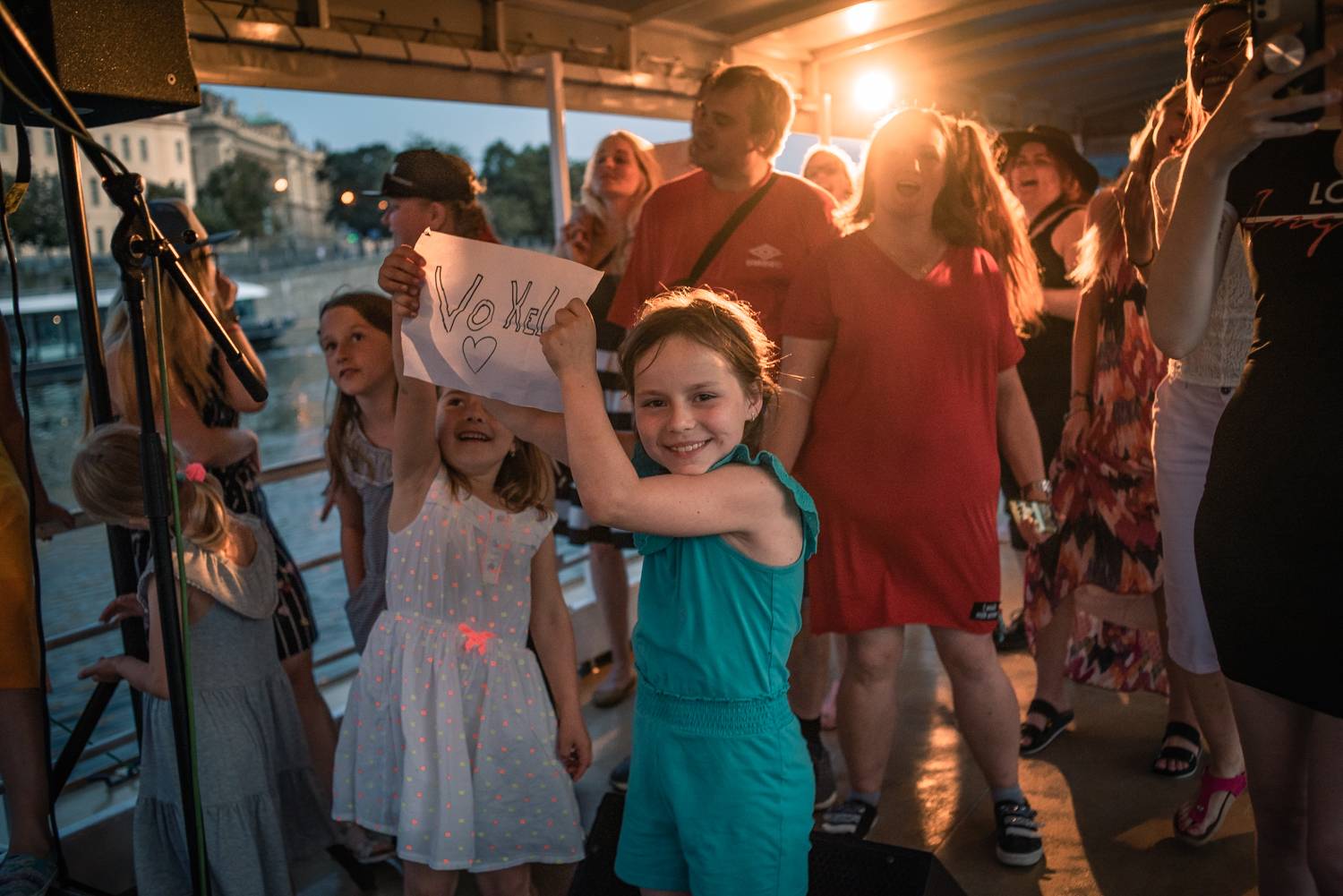 Voxel rozhoupal palubu lodi, zazpíval i dosud nevydanou píseň