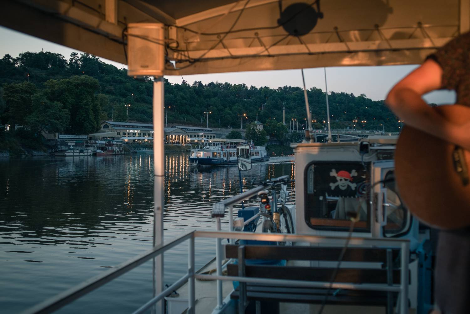 Voxel rozhoupal palubu lodi, zazpíval i dosud nevydanou píseň