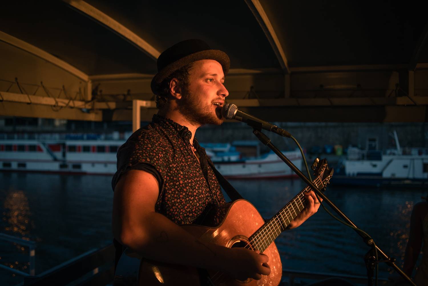 Voxel rozhoupal palubu lodi, zazpíval i dosud nevydanou píseň