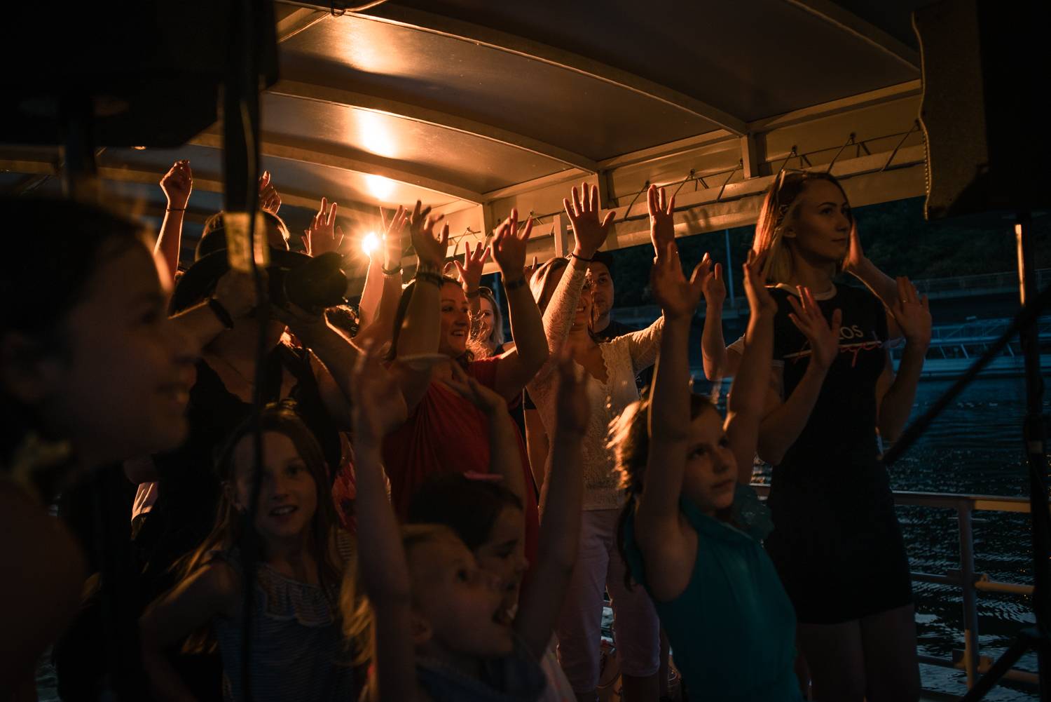 Voxel rozhoupal palubu lodi, zazpíval i dosud nevydanou píseň