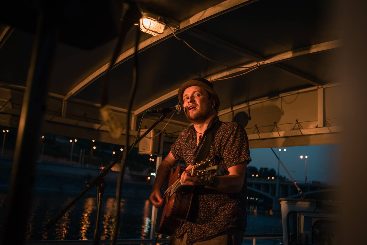 Voxel rozhoupal palubu lodi, zazpíval i dosud nevydanou píseň