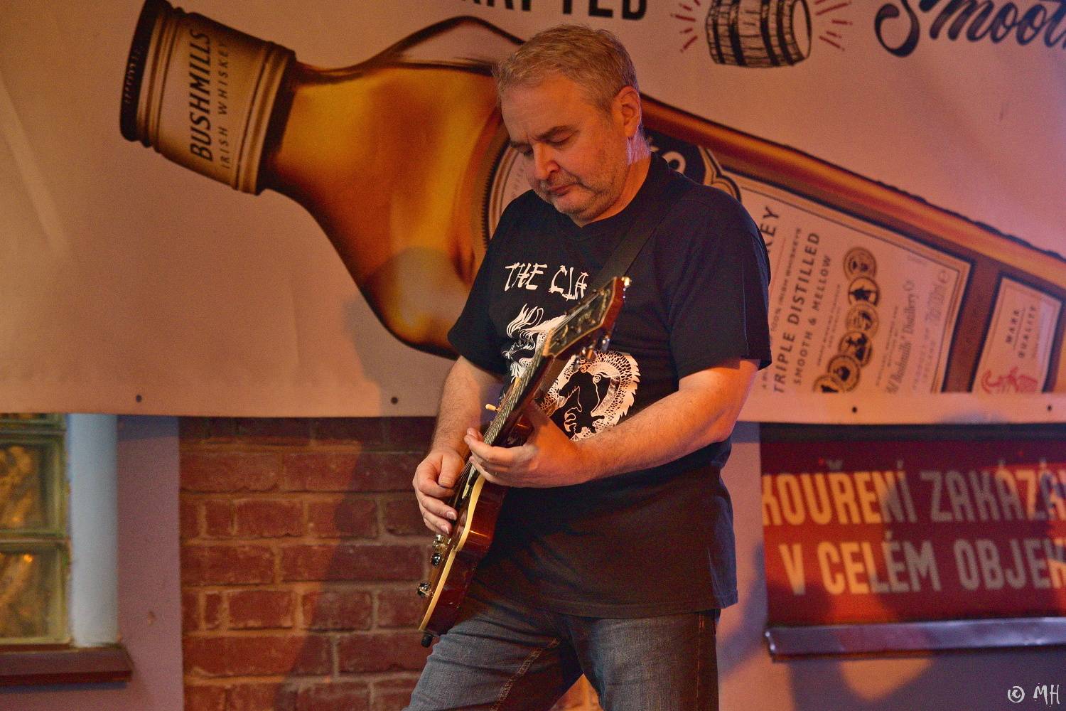 Mňága a Žďorp to rozjela v plzeňském Zach's pubu, zahrála i zapomenuté písně