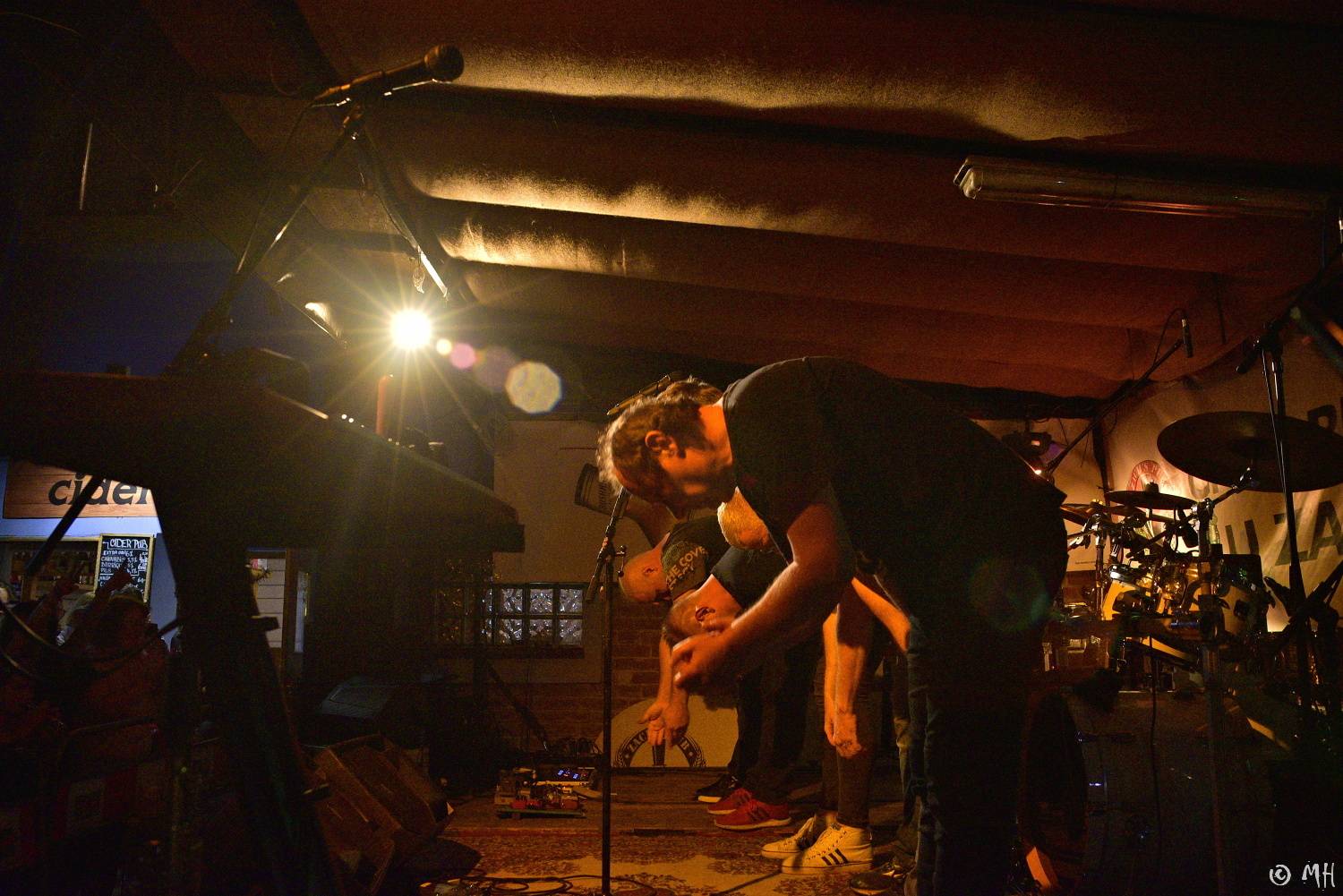 Mňága a Žďorp to rozjela v plzeňském Zach's pubu, zahrála i zapomenuté písně