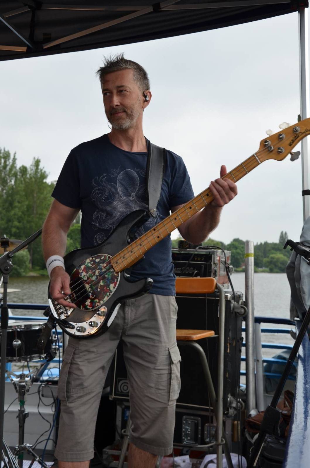 Mňága a Žďorp vyplula na Vltavu, Petr Fiala rozhoupal loď smíchem