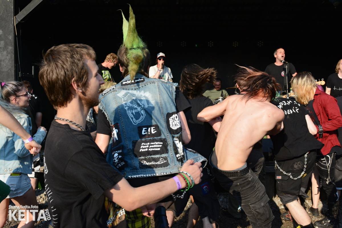 Punk, sex, pivo: to byl legendární Za koule fest 2021