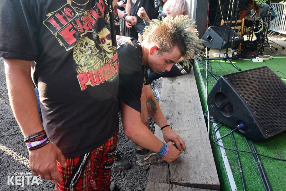 Punk, sex, pivo: to byl legendární Za koule fest 2021