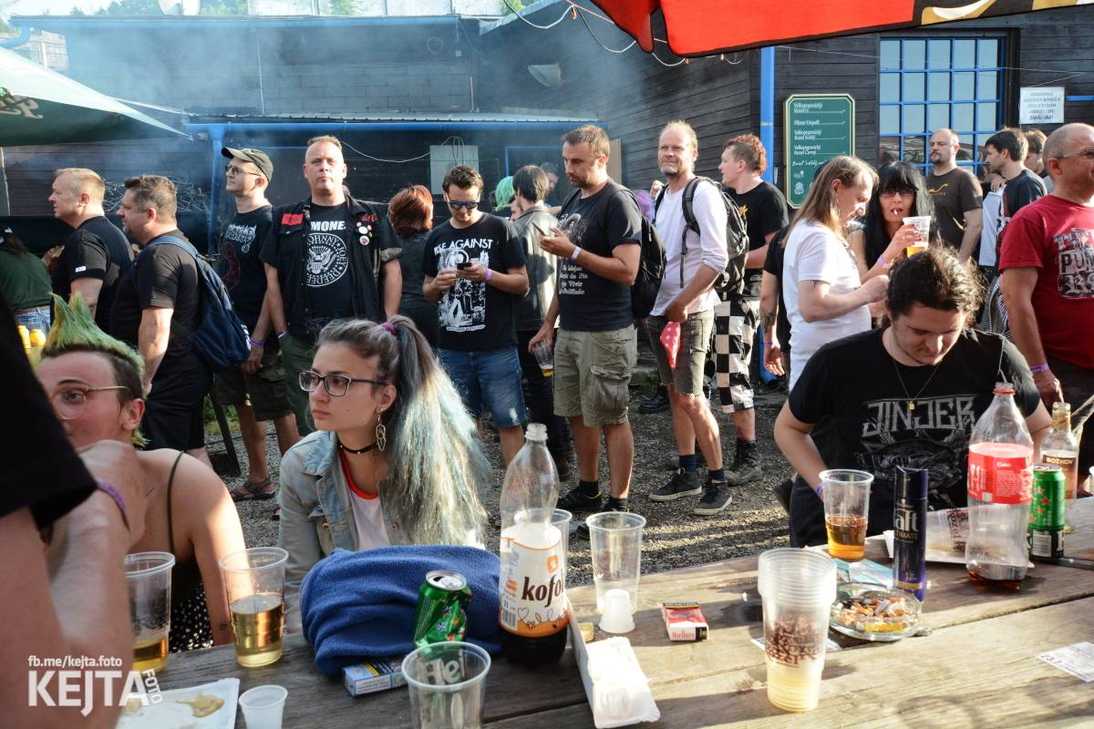 Punk, sex, pivo: to byl legendární Za koule fest 2021