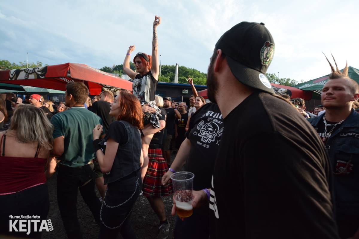 Punk, sex, pivo: to byl legendární Za koule fest 2021