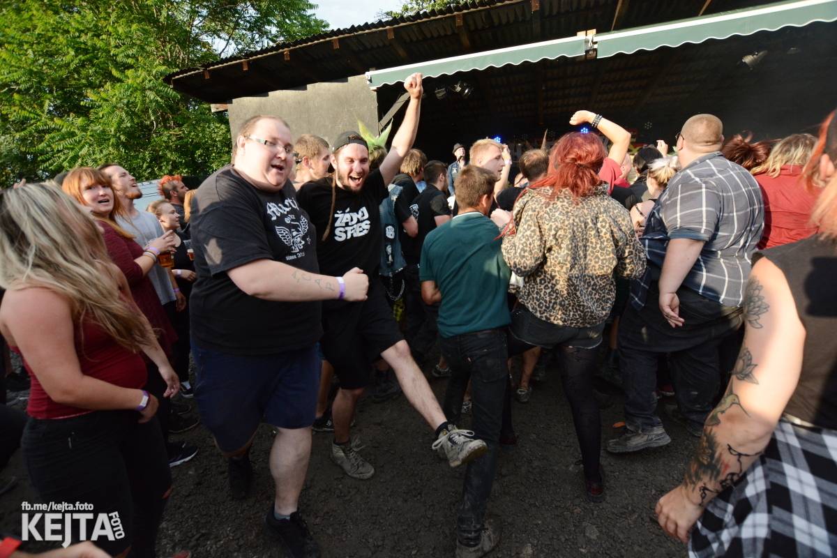 Punk, sex, pivo: to byl legendární Za koule fest 2021