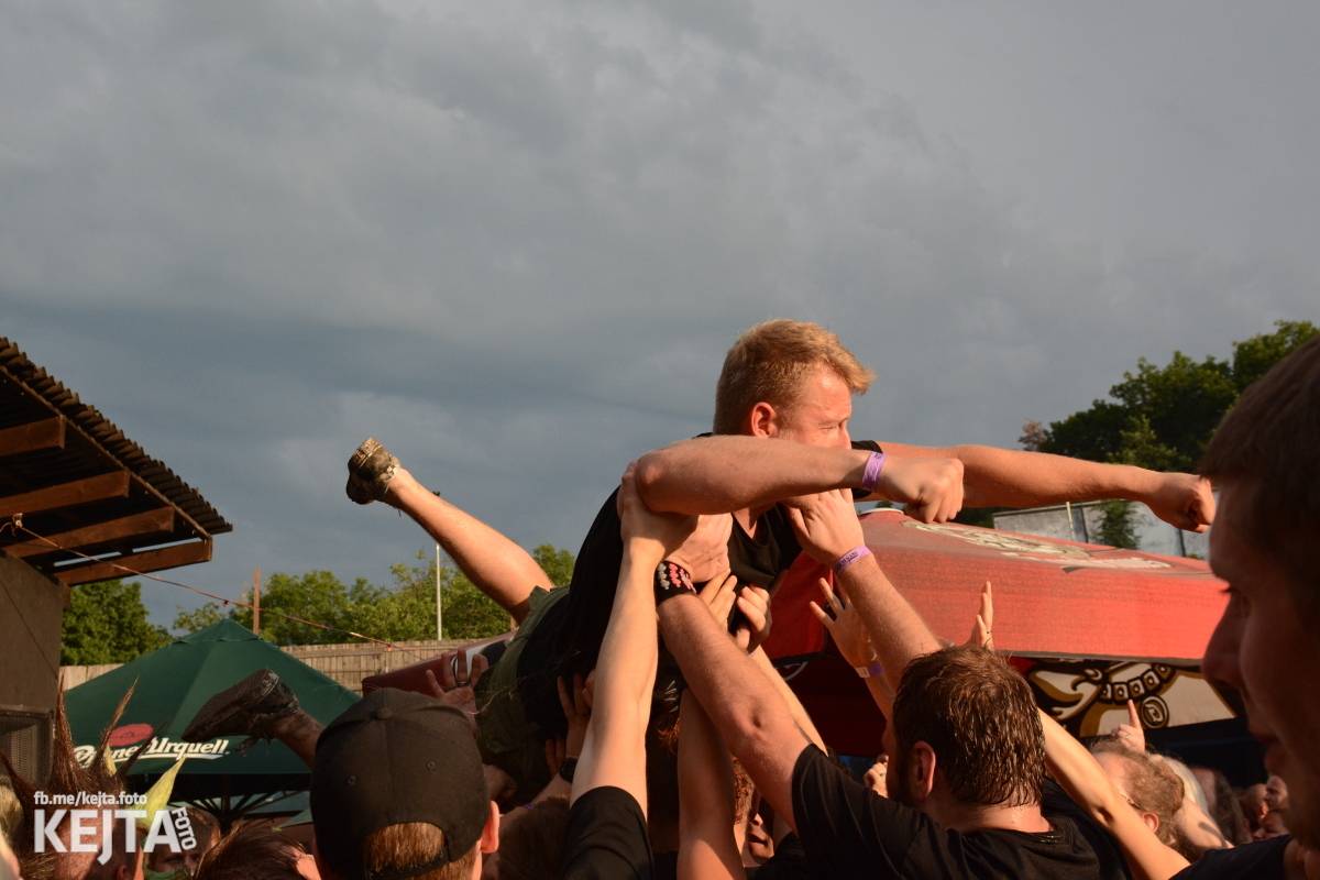 Punk, sex, pivo: to byl legendární Za koule fest 2021