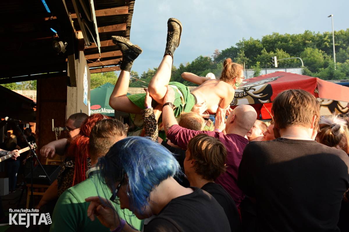 Punk, sex, pivo: to byl legendární Za koule fest 2021
