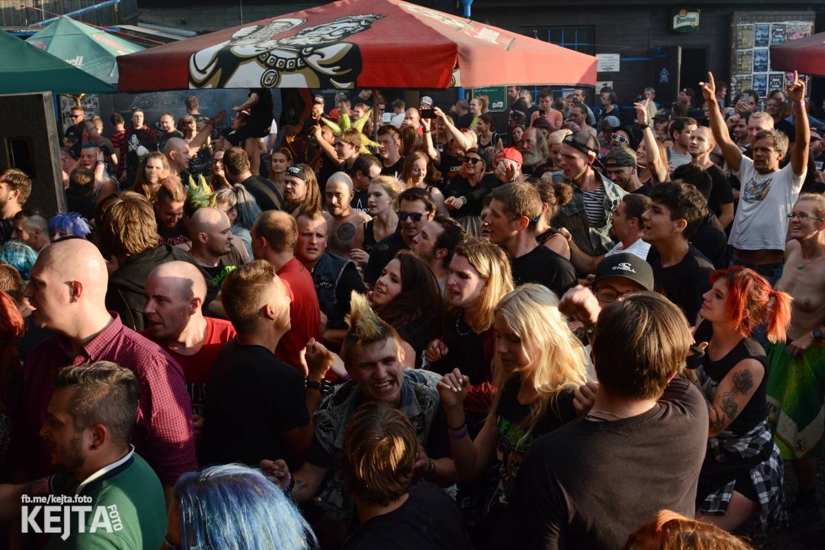 Punk, sex, pivo: to byl legendární Za koule fest 2021
