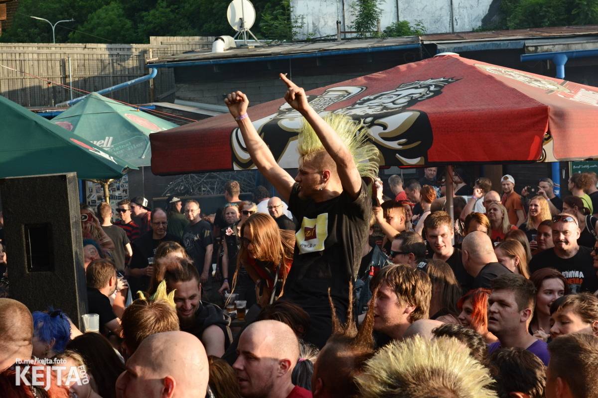 Punk, sex, pivo: to byl legendární Za koule fest 2021