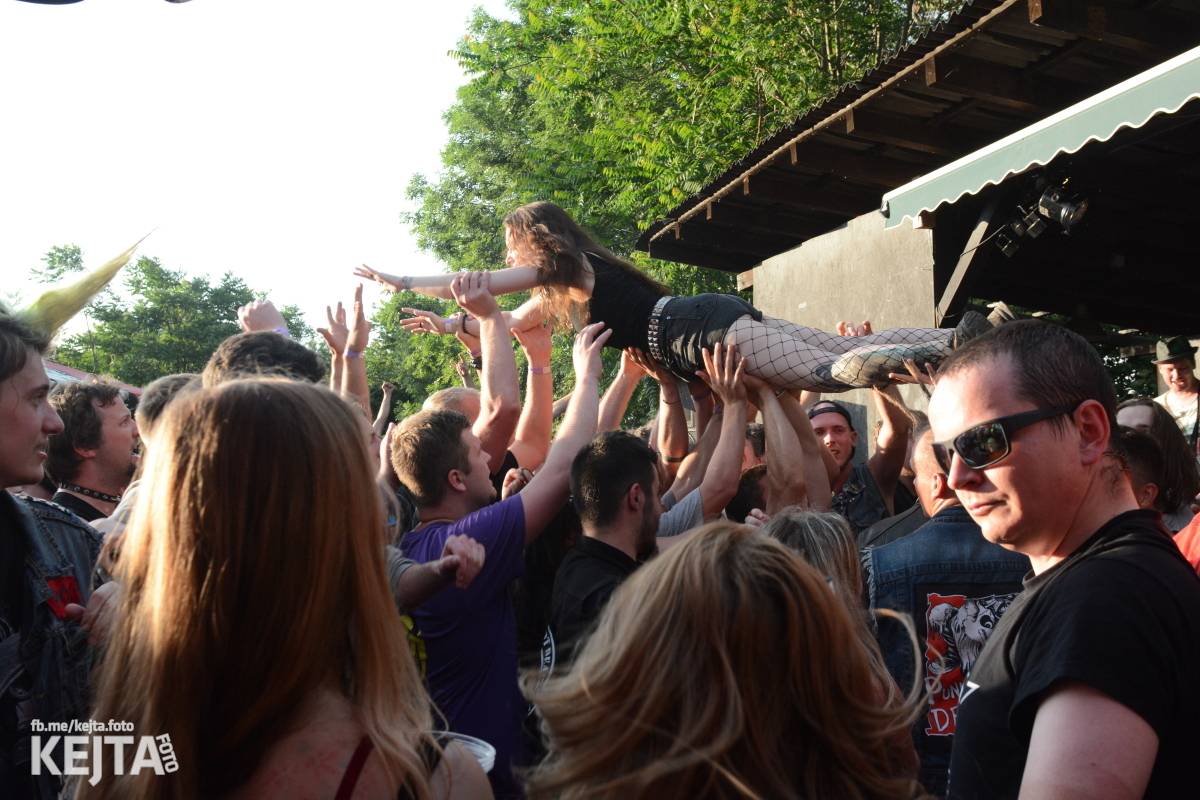 Punk, sex, pivo: to byl legendární Za koule fest 2021