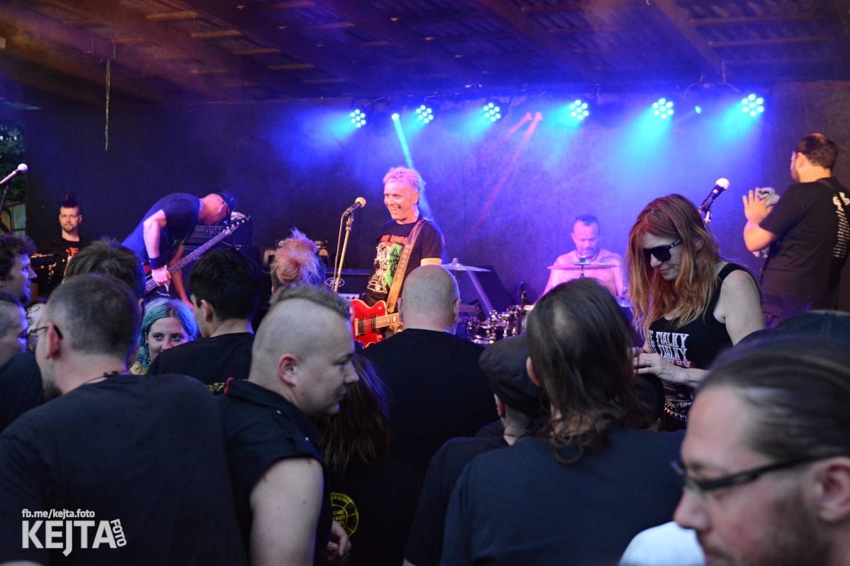 Punk, sex, pivo: to byl legendární Za koule fest 2021
