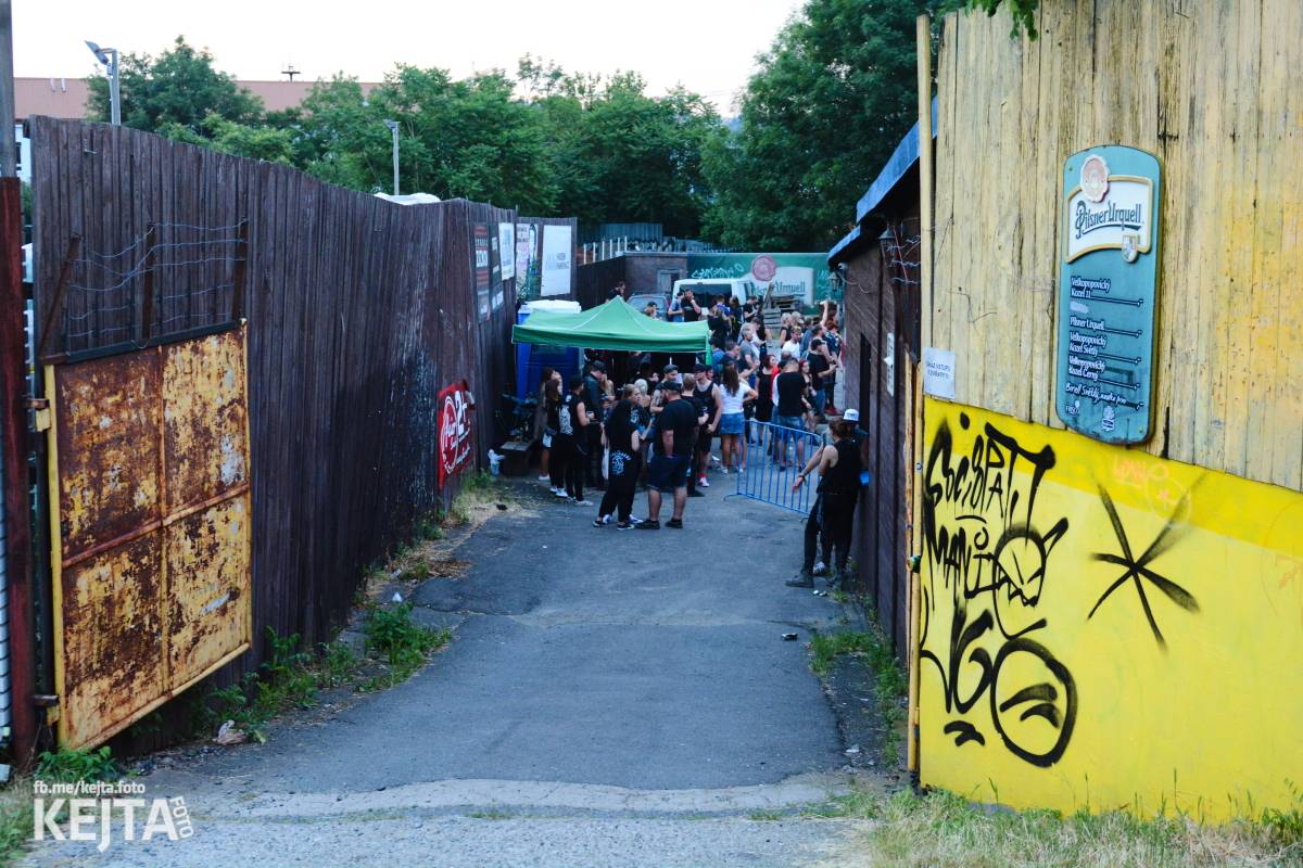 Punk, sex, pivo: to byl legendární Za koule fest 2021