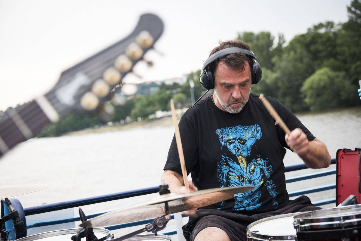 Kurtizány z 25. Avenue pokřtili album Honzíkova cesta, kmotrem se stal Horst Siegl