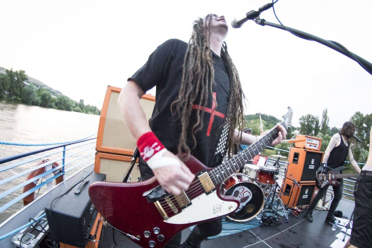 Kurtizány z 25. Avenue pokřtili album Honzíkova cesta, kmotrem se stal Horst Siegl